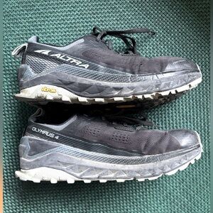 Altra Olympus 4 Black /Light blue Trail Running Shoes Women’s Size 6.5 Wide